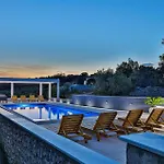 Lovely In Rogoznicko Casa vacanze