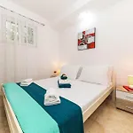 Lovely Home In Zecevo Rogoznicko Casa de Férias