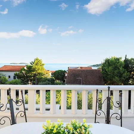 Gorgeous In Rogoznicko Dom wakacyjny Zečevo