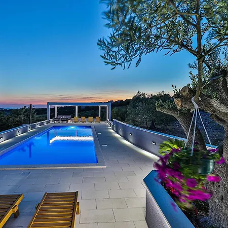 Gorgeous In Rogoznicko Dom wakacyjny *