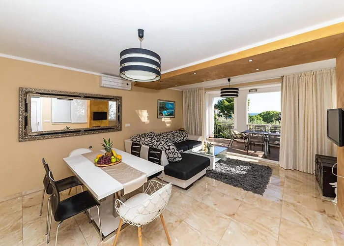 Tatil Evi Gorgeous In Rogoznicko