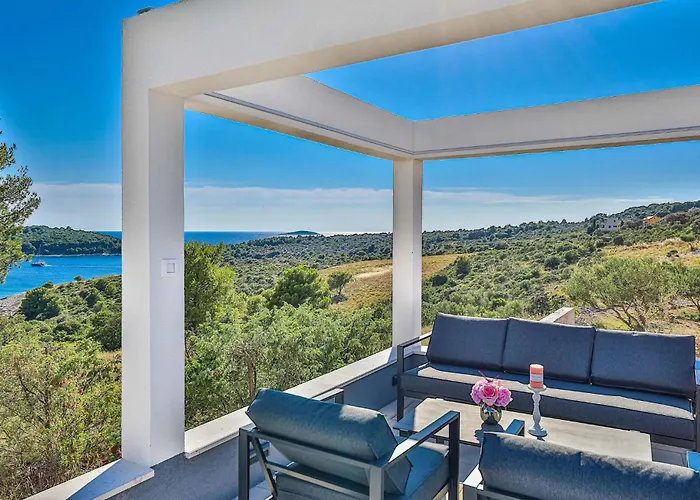 Gorgeous In Rogoznicko *