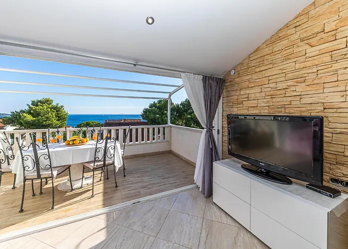 Gorgeous In Rogoznicko Zečevo