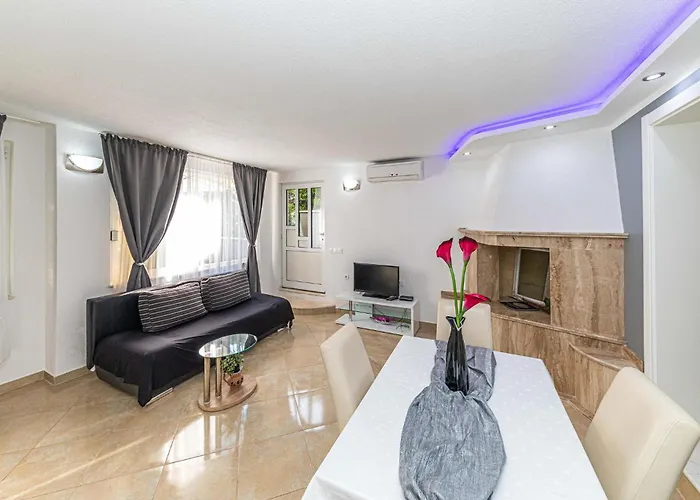 Gorgeous In Rogoznicko *