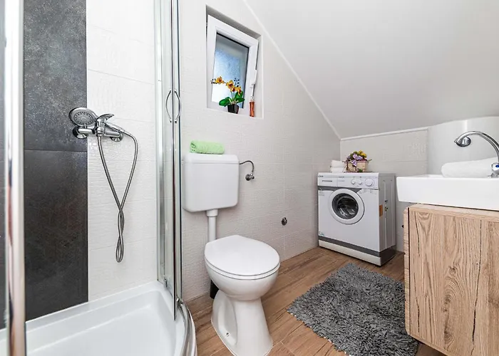 Dom wakacyjny Gorgeous In Rogoznicko