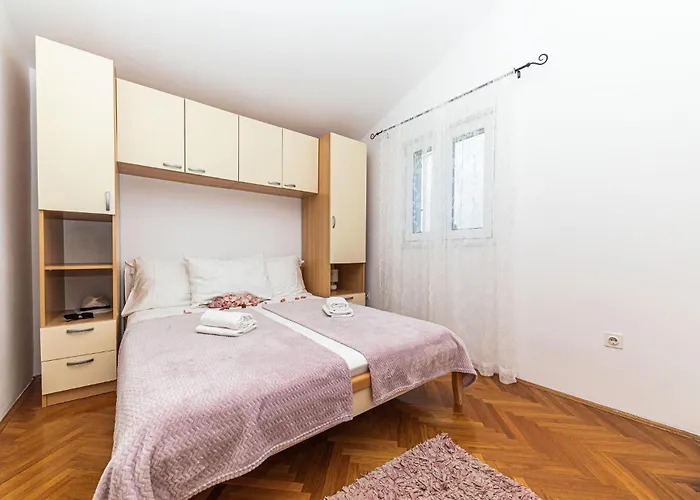 Gorgeous In Rogoznicko Dom wakacyjny *